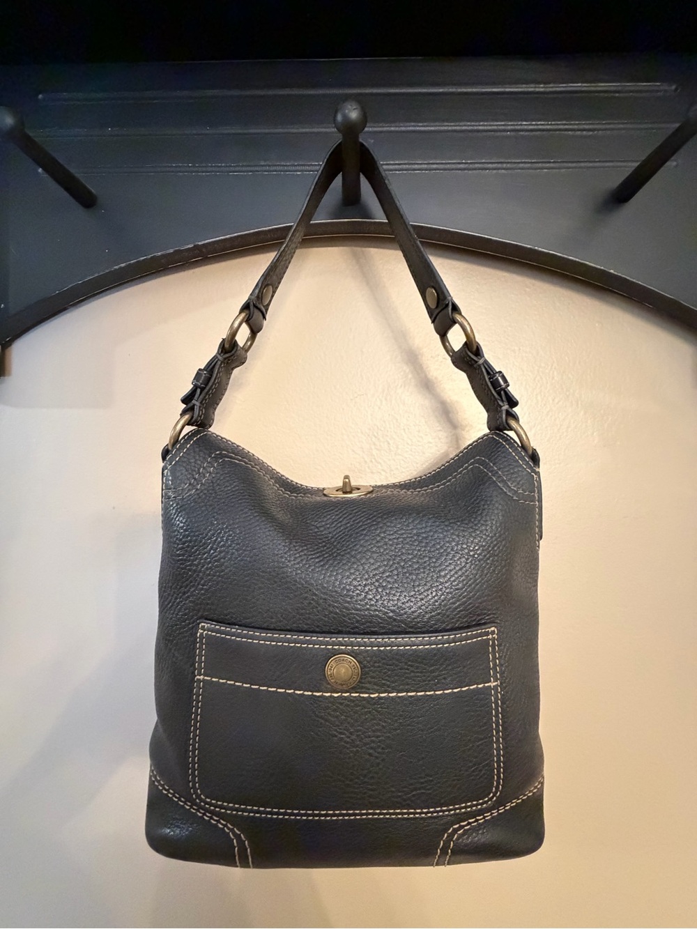 Coach Chelsea C0769-10947 Black Pebbled Leather Shoulder Bag.